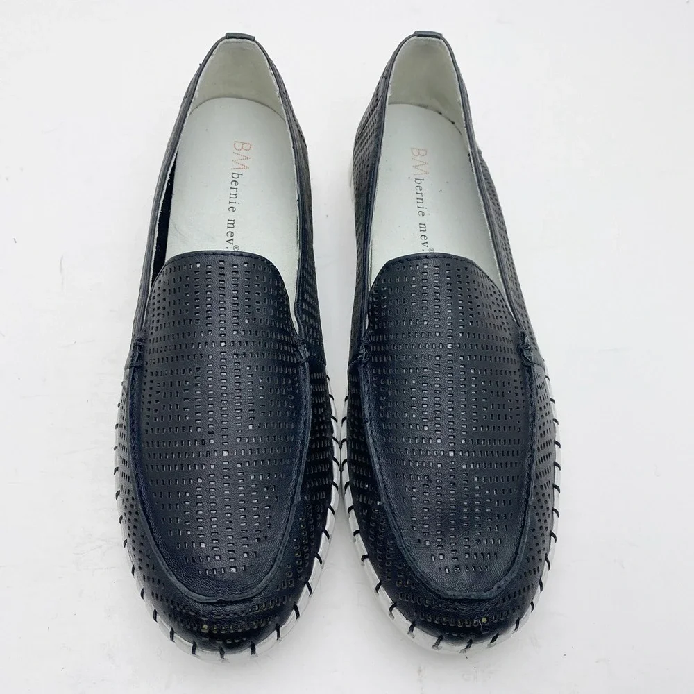 Bernie Mev TW72 Perforated Leather Memory Foam Loafer Womens 9-9.5 EU 40 Black‎